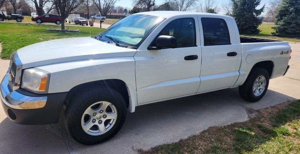 2005 Dodge Dakota SLT 4 door