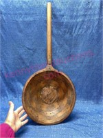 Ant. Wooden bowl w/ handle foundry mold