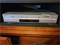 SONY DVD AND VHS PLAYER WITH REMOTE LR