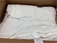 Hombys comforter 120x120. Slight use