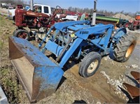 Ford 4000 industrial W/Loader. Selecto speed.