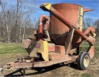 Farmhand Feedmaster 810 Grinder Mixer