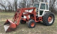 Case 1570 Tractor w/Case IH 90 Loader & 7ft Bucket