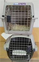 D - LOT OF 2 PET CARRIERS (G8)