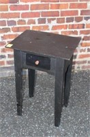 One drawer painted table