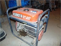 Kubota AV3800 generator