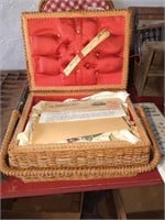 The Work basket with sowing accessories