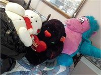 3 Large stuffed animals