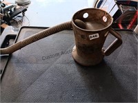 Vintage oil can