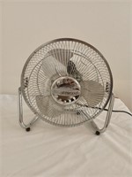 Small Lakewood Desk Fan