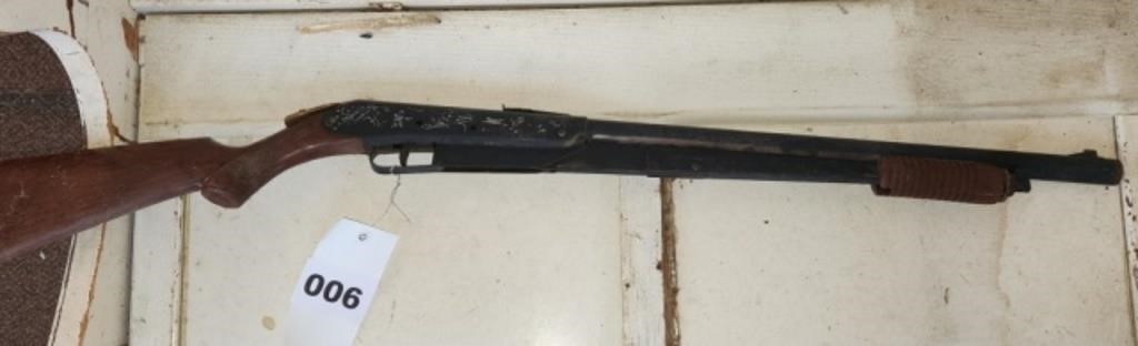 VTG. PUMP ACTION BB RIFLE- UNTESTED