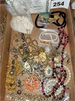 FLAT COSTUME JEWELRY BEADED NECKLACES