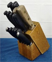Knife Block w/ Assorted Knives