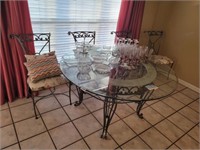 GLASSTOP TABLE WITH 4 CHAIRS K