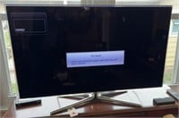 SAMSUNG 46 INCHES FLAT SCREEN TV