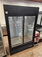 TrTrue 2 sliding glass door refrigerator