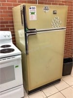 Amana 18 Refrigerator/Freezer
