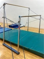 Nissen Gymnastics Uneven Bar Set