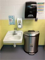 Sink, Trash Can Soap & Towel Dispenser