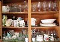 Kitchen Cabinet - Mugs, Glass Plates, Bowls++