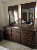 Vntg Double Mirror Dresser