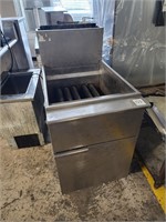 21" wide gas deep fryer