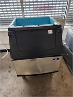 Manitowoc ice Bin