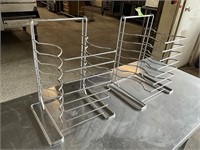 Lot of two pizza holder racks