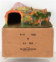 LIONEL 123 TUNNEL w/ BOX