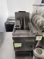 Cecilware counter topgas deep fryer