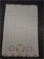 Vintage embroidered tea towel, 15" x 23"