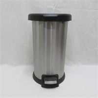 Garbage Can - Step Lid - 3.2 gallon - New