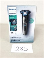 New $100 Philips Norelco 7100 Rechargeable Shaver