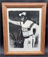 (D) Minnie minoso signed 10x12 framed picture not