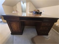 NICE WOODEN DESK *UPSTAIRS SO BRING EXTRA HELP