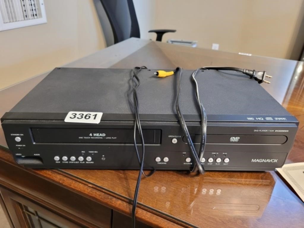 MAGNAVOX VHS AND DVD PLAYER    U