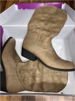 Boots-Size 7.5