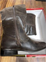 Boots-Size 8