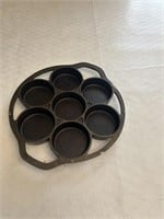 Cracker Barrel cast iron muffin pan