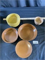 Melamine Dishes & Rubbermaid Bowls