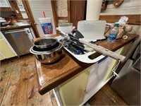 LOT OF KITCHEN UTENSILS AND SMALL STAINLESS