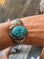 VINTAGE NATIVE AMERICAN TURQUOISE CUFF