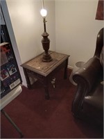 1 end table & pr of lamps