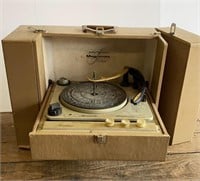VTG Magnavox Micromatic Phonograph