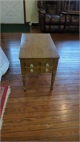 END TABLE 22" TALL X 30" X 18"