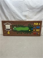 Par 4 Glenway golf course hole 4 wooden sign