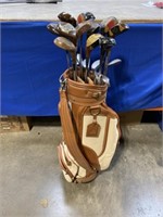 Daiwa Bishops Bay golf bag with multiple size