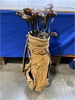 Golf bag with vintage woods and irons