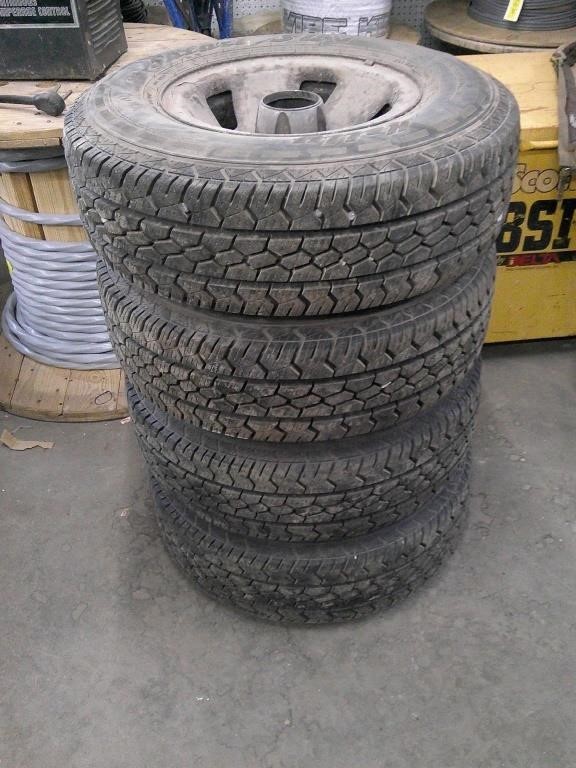 4- Safari LT235  75  R15 tires