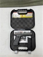 Glock 17 Gen 4 9mm (Box & 2 Mags)